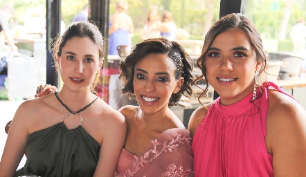  Lucía Buchelli, Ale de Luna y Fer Martínez.