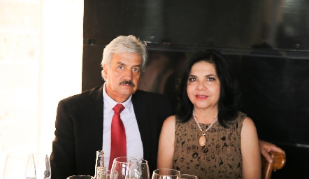  Alfonso Martínez y Marta Martínez.