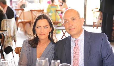  Mariana Uribe y Jorge Guerra.