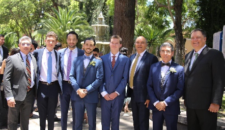  Eduardo de Luna con su familia.
