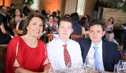  Marta Elena de Alcalde, Luis Alcalde Ríos y Manuel Alcalde.