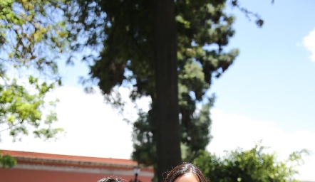  Daniela Echenique y Fer Martínez.
