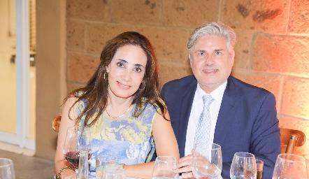   Cristina Chevaile y Miguel Ángel Bazúa.
