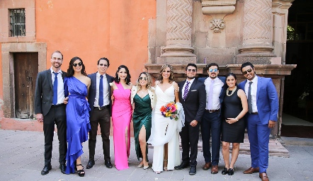  Andrea Rivera con su familia.