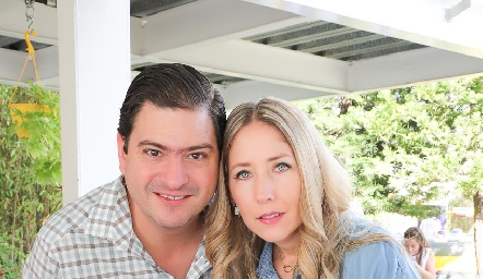  Carlos Dent, Paola Moreno y Mariano Dent.