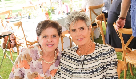 Laura Dent y Mercedes Dent.