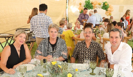  Olivia Rochin, Irene Dent, Harol Dent y Rafael del Blanco.