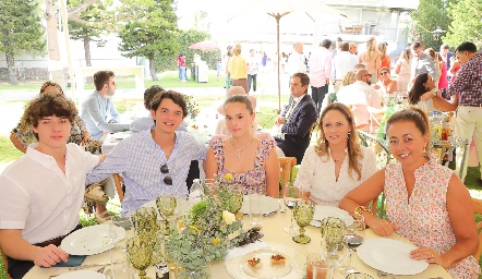  Rafa, Jorge Leiva, Martina del Blanco, Mariana Mejía y María José Haces.