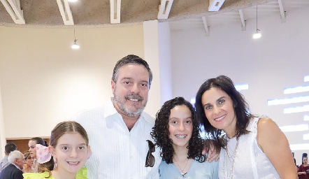  Familia Morales Pérez.