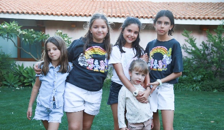  Sofi, Victoria, Carlota, Lucía y Xaviera.