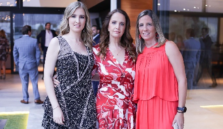  Macarena Anaya, Montse y Fernanda Fonte.