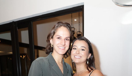  Andrea Recke y Nuria Esparza.