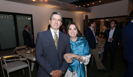  Francisco Escobedo y Cecilia Montelongo.