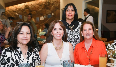  Ana Rangel, Claudia Castro, Gaby Dauajare y Sofía Gómez.