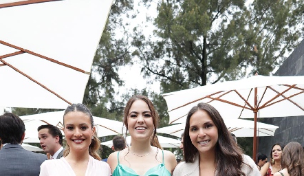  Sofía Medina, María José Flores y Laura Valerdi.