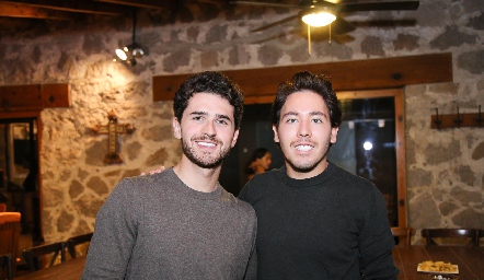  Alonso Reyes y Raúl Suárez.
