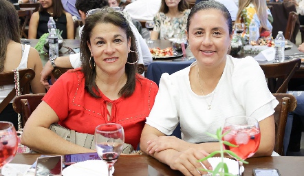  Elsa Ahumada y Patricia Rivera.