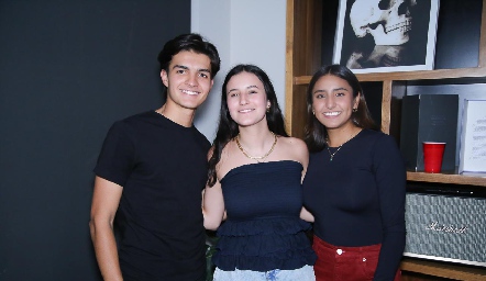  Mateo Rodríguez Ruelas, Paulina González y Camila Reyes.
