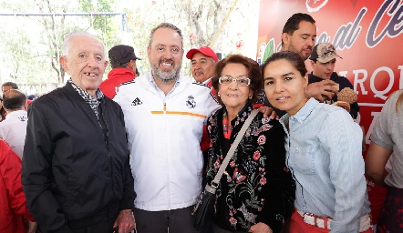  Manuel Carreras, Daniel Carreras, Licha Ortega de Carreras y Lorena Torres.