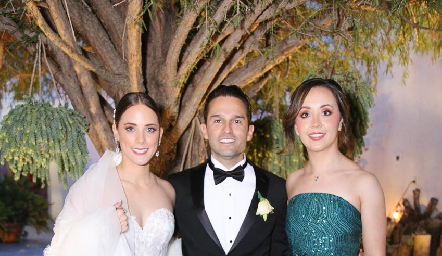  Rebeca Acosta, Arturo González y Mariana Fernandez.