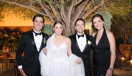  Alejandro González, Rebeca Acosta, Arturo González y Estefanía Gutiérrez.