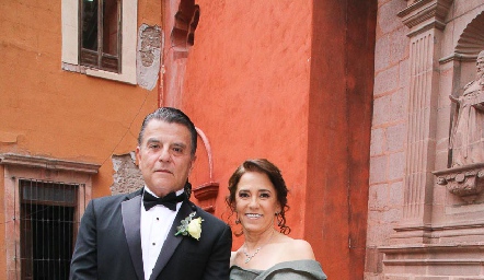  Arturo González y Lucía Rangel.
