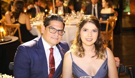  Carlos Ricardo Martínez y Mayra Almazán.