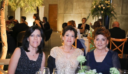 Julieta Aranda, Eva María Aranda y María Elena González.