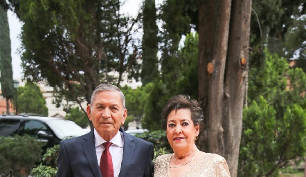  Eva María Aranda y Juan Ruiz.