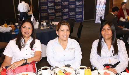  Ana Isabel Ruiz, Domi Castillo y Angélica Pedraza.
