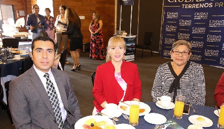  Jorge Anguiano, Celia Rosales y Graciela Montoya.