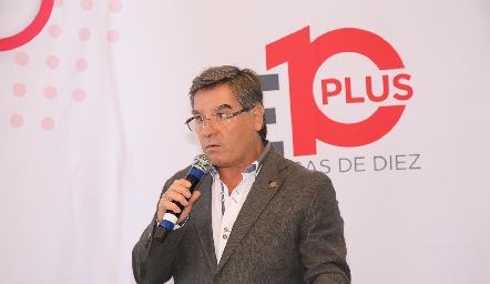  Luis Gerardo Ortuño.