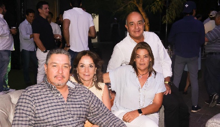  Jorge Miguel Martínez, Beatriz de la Torre, Nuria y Juan Pablo Vergara.