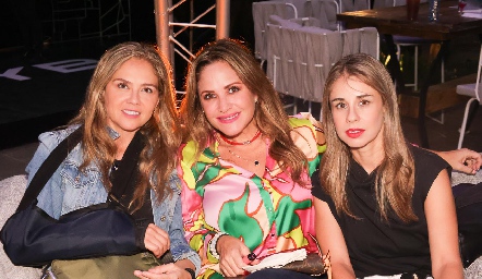  Bea Villegas, Cristi de Carreto y Patricia González.