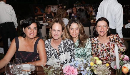  Cynthia de Gómez, Rocío Gómez, Martha Chalita y Ana Luisa Garza.