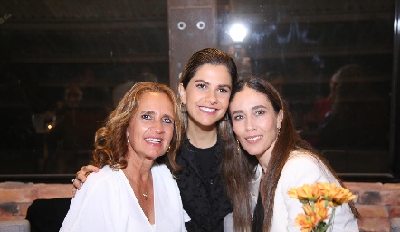  Mireya Payán, Vale Siller y Mónica Abud.