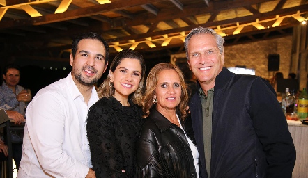  Rubén Leal, Valeria Siller, Mireya Payán y Humberto Siller.
