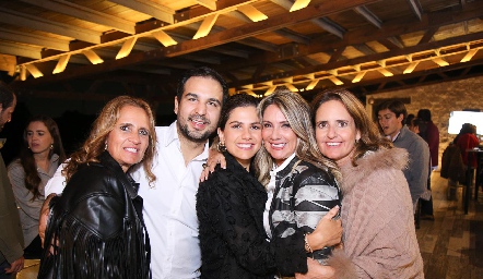  Mireya Payán, Rubén Leal, Valeria Siller, Verónica y Marcela Payán.