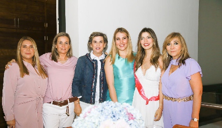  Gris, Moni Portillo, Gaby Portillo, Vero Pérez, Sofía Muñiz y Cristina Córdova.