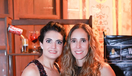  Ana Sofía Velázquez y Montse Martínez.