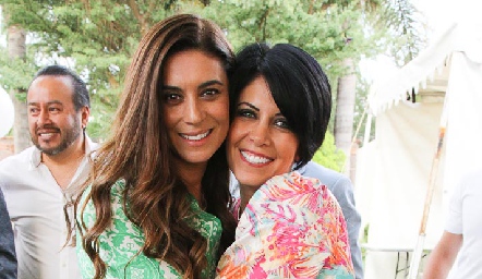  Karina Hernández y Zayra Ríos.