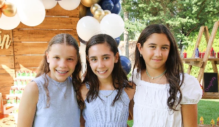  Daniela, Antonela y Alexa.
