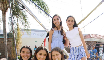  Arantza Algara, Alexa Calzada, Valentina Tanus, Emilia Galán y Fer Chávez.