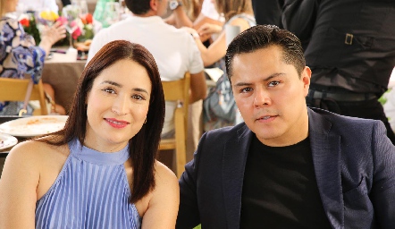  Aideé Rodríguez y Carlos Cruz.