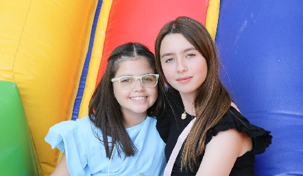  Vale Mercado y Paulina Rivera.