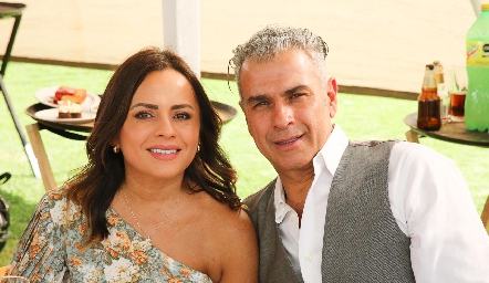  Ivonne Méndez y José Juan Castanedo.