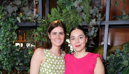  Patricia Inurrigarro y Marla Monarrez.