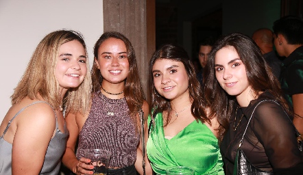  Gabriela Martins, Ana Cubillas, Regina Estrada y Vicky González.