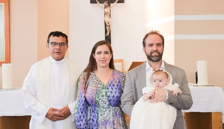  Padre Salvador, Carmelita Berrueta, Eugenia Aranda y Rodrigo Aranda.