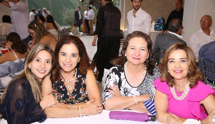  María Fernanda Ramírez, Tere Vergara, Roxana y Vero.